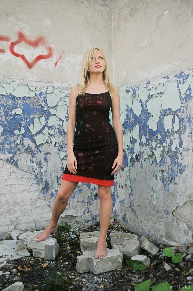 Александра, 25